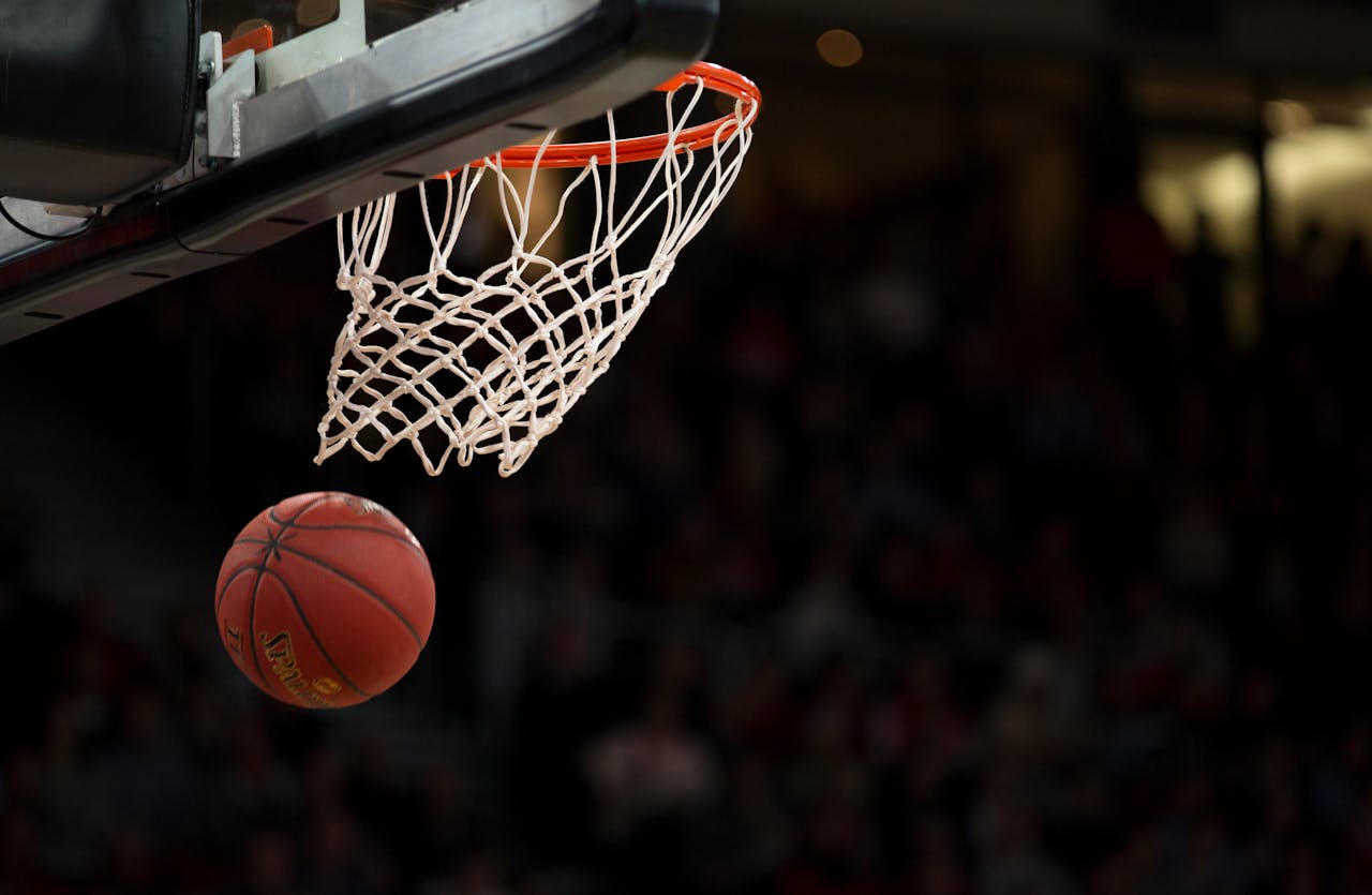 Timberwolves’tan Tarihi Fark: Thunder’ı 143-101 Mağlup Ettiler, Seriyi 2-1’e Getirdiler